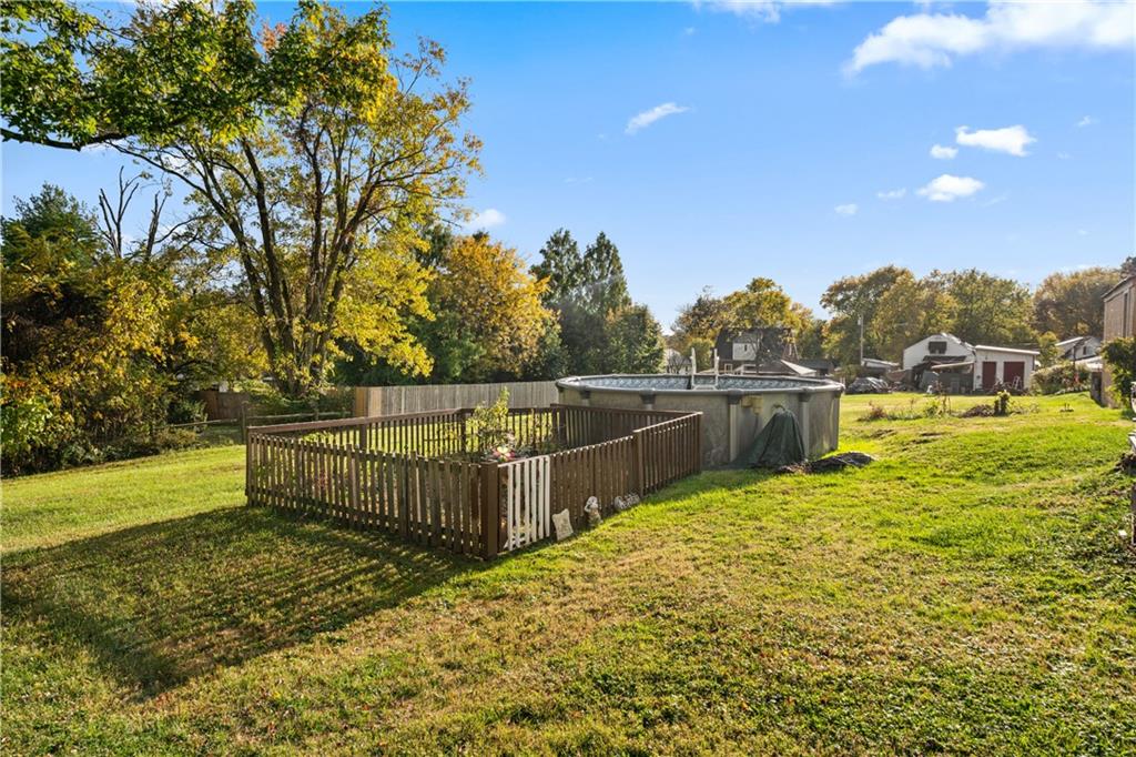 718 Gladden Road Canonsburg, PA 15317 - Photo 9 of 28 a view of a garden with lake