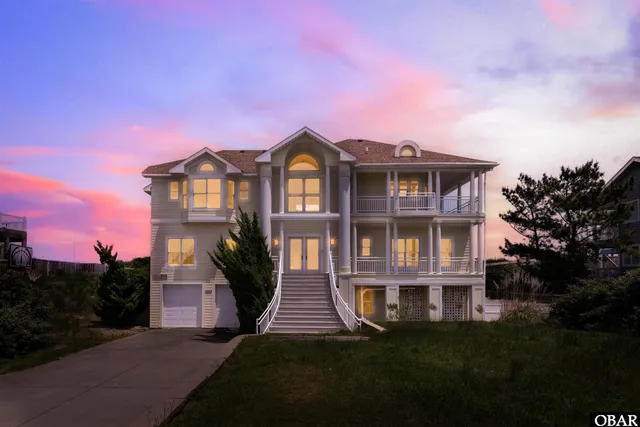 $2,499,000 | 925 Lighthouse Drive, Corolla, NC 27927