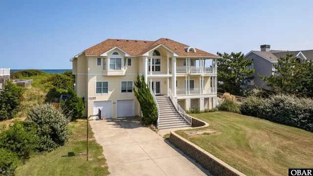 $2,499,000 | 925 Lighthouse Drive, Corolla, NC 27927