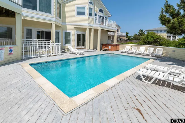 $2,499,000 | 925 Lighthouse Drive, Corolla, NC 27927