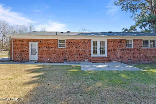 $1,500 | 219 Edgewood Drive, Jacksonville, NC 28546