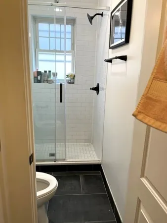 $1,550 | 1060 West Thorndale Avenue, Unit 2S, Chicago, IL 60660