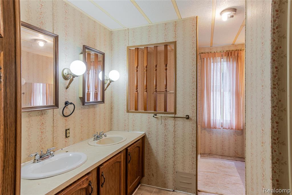 6655 Jackson Road, Unit 126 Ann Arbor, MI 48103 - Photo 13 of 36