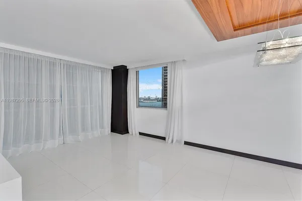$4,500 | 55 Southeast 6th Street, Unit 1607, Miami, FL 33131