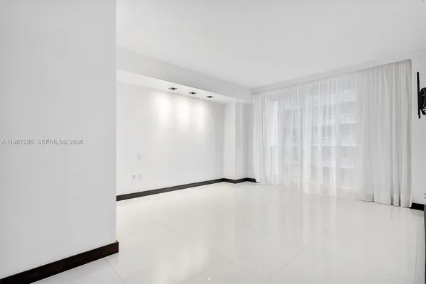 $4,500 | 55 Southeast 6th Street, Unit 1607, Miami, FL 33131