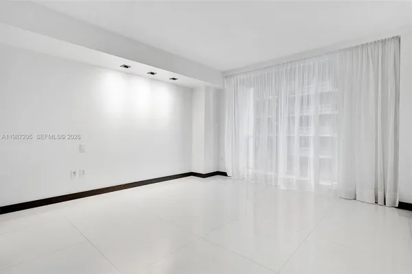 $4,500 | 55 Southeast 6th Street, Unit 1607, Miami, FL 33131