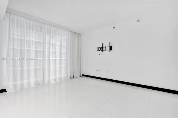 $4,500 | 55 Southeast 6th Street, Unit 1607, Miami, FL 33131