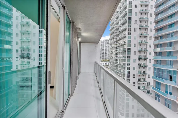 $4,500 | 55 Southeast 6th Street, Unit 1607, Miami, FL 33131