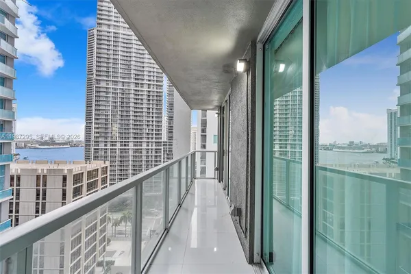 $4,500 | 55 Southeast 6th Street, Unit 1607, Miami, FL 33131