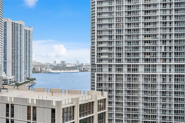 $4,500 | 55 Southeast 6th Street, Unit 1607, Miami, FL 33131