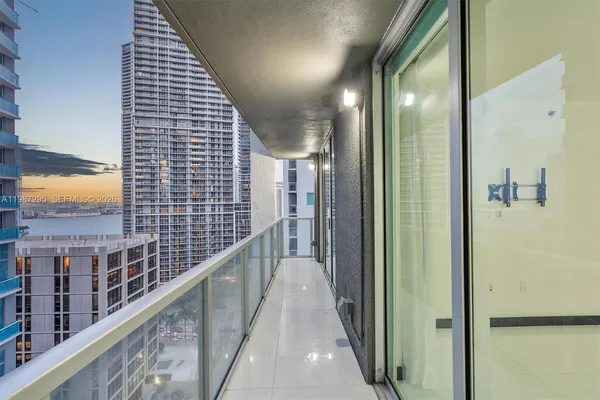 $4,500 | 55 Southeast 6th Street, Unit 1607, Miami, FL 33131