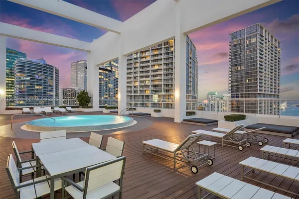 $4,500 | 55 Southeast 6th Street, Unit 1607, Miami, FL 33131