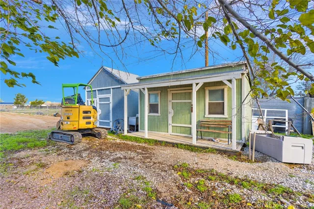 $535,000 | 14010 Jicarilla Road, Apple Valley, CA 92307