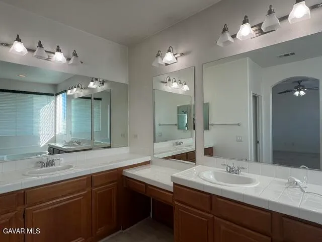 $3,200 | 4111 Vahan Court, Lancaster, CA 93536