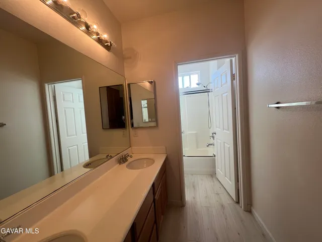 $3,200 | 4111 Vahan Court, Lancaster, CA 93536