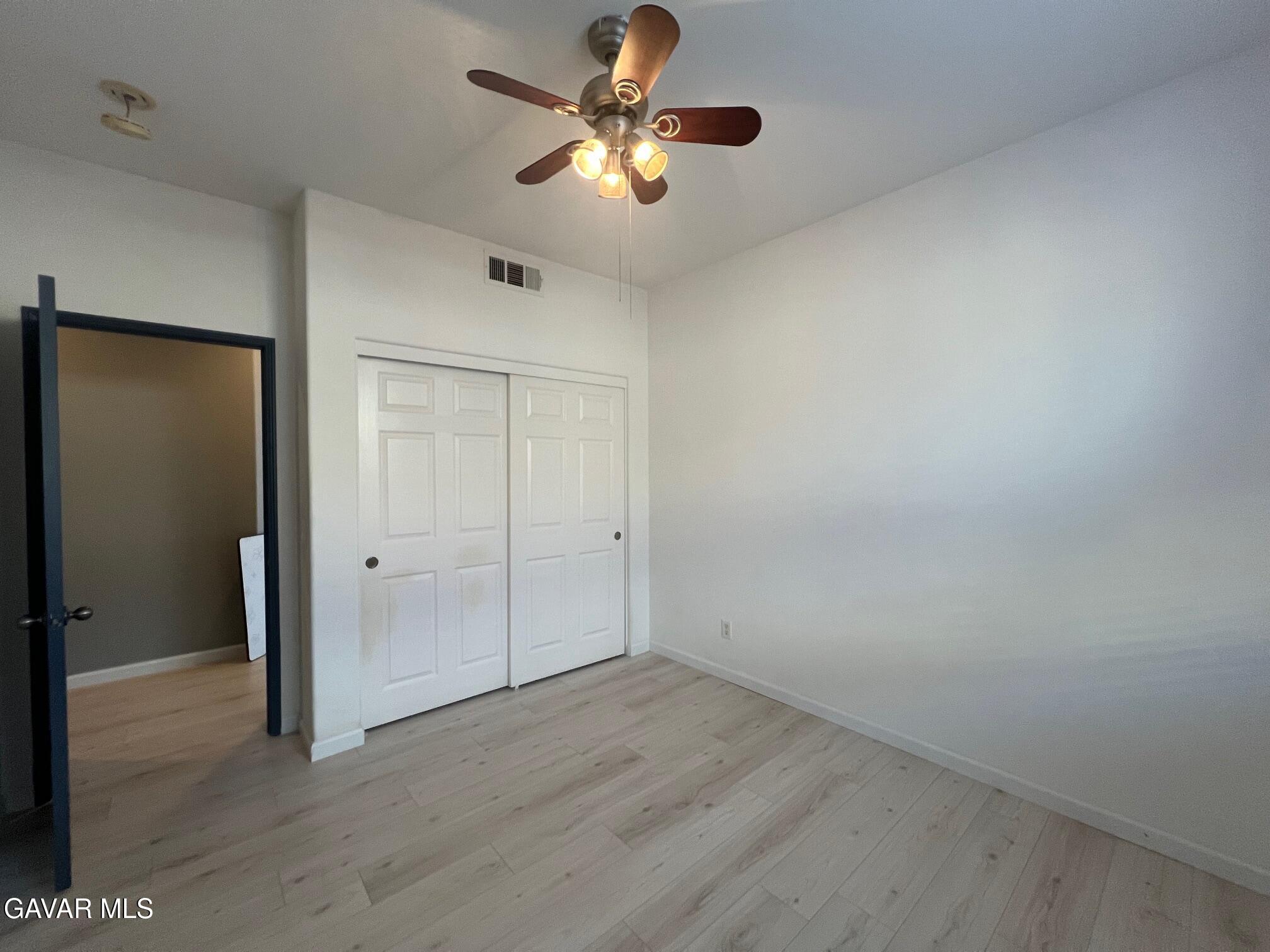 4111 Vahan Court Lancaster, CA 93536 - Photo 9 of 32 9