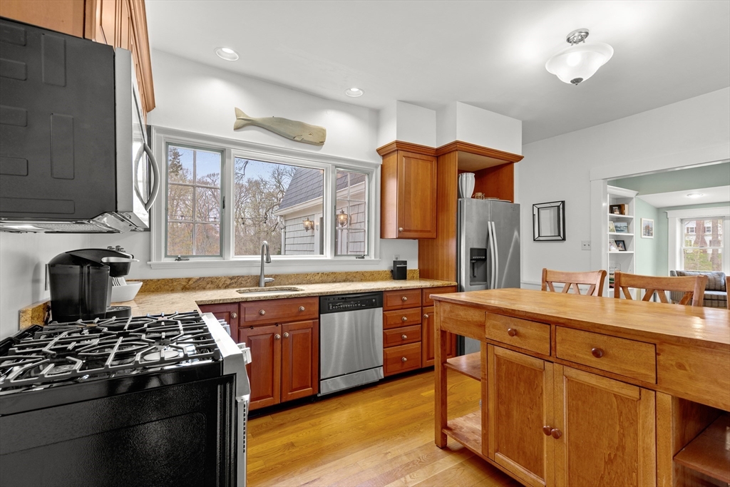 684 Country Way Scituate, MA 02066 - Photo 18 of 39