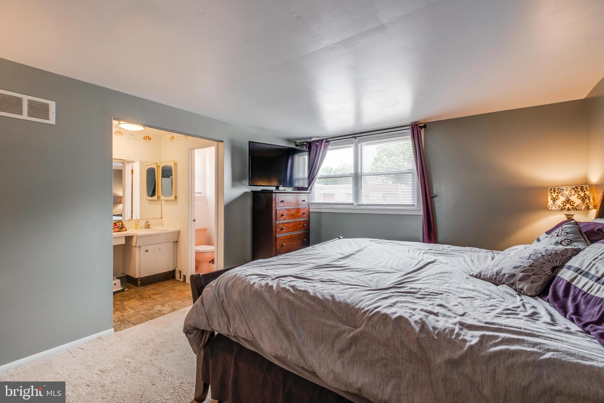 8510 Bridle Road Philadelphia, PA 19111 - Photo 30 of 43 Gallery Image 30