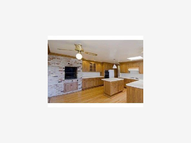1190 Ridgewood Drive Millbrae, CA 94030 - Photo 5 of 9 Gallery Image 5