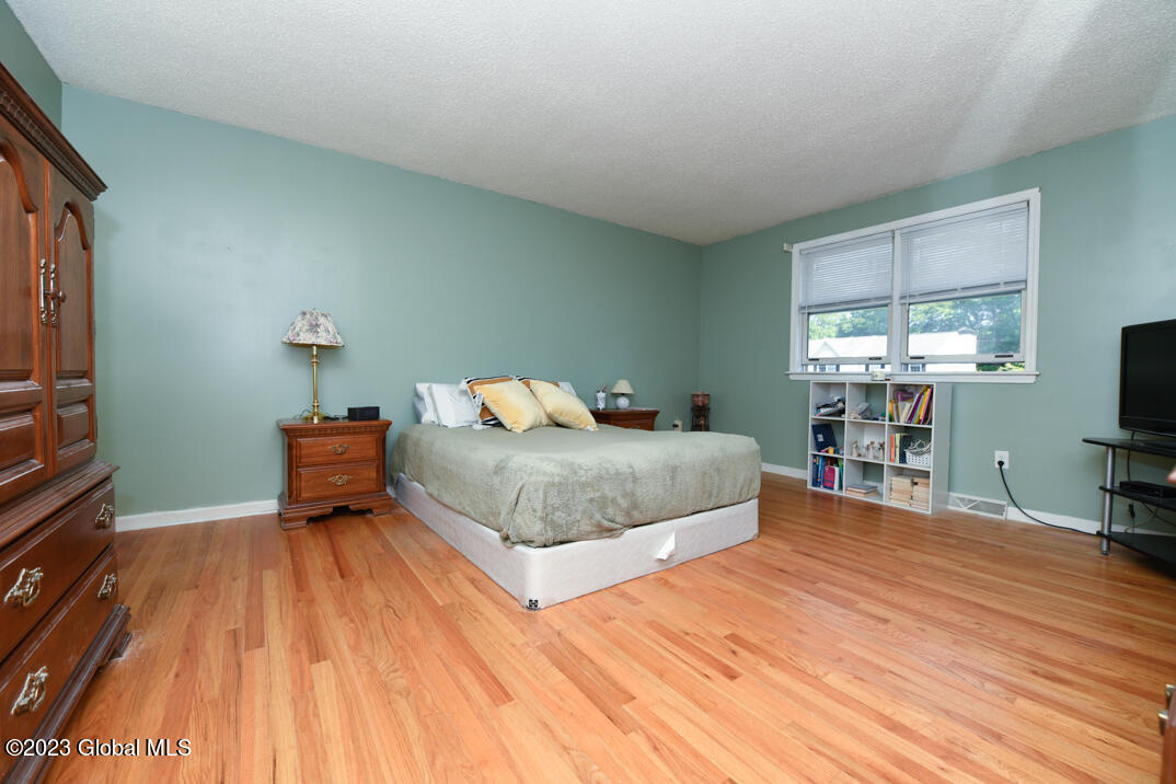 29 Mallard Road Bethlehem, NY 12077 - Photo 15 of 26 _DSC7880