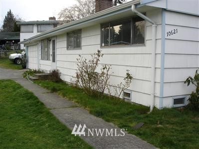 10621 Renton Avenue South Seattle, WA 98178 - Photo 1 of 1 Gallery Image 1