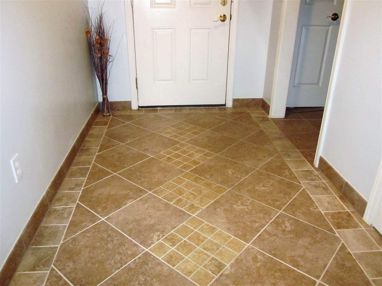 215 Riley Drive Fort Wayne, IN 46825 - Photo 3 of 19 Gallery Image 3