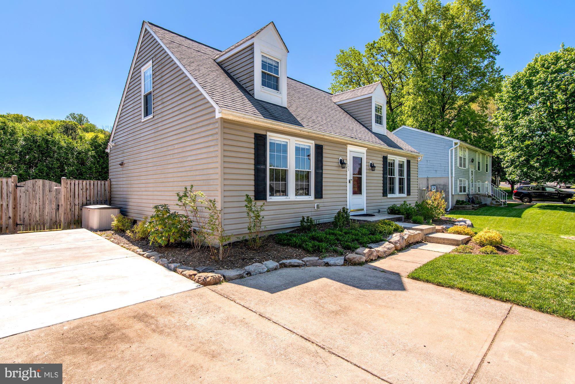 105 Contour Road Mount Airy, MD 21771 - Photo 3 of 21 Gallery Image 3