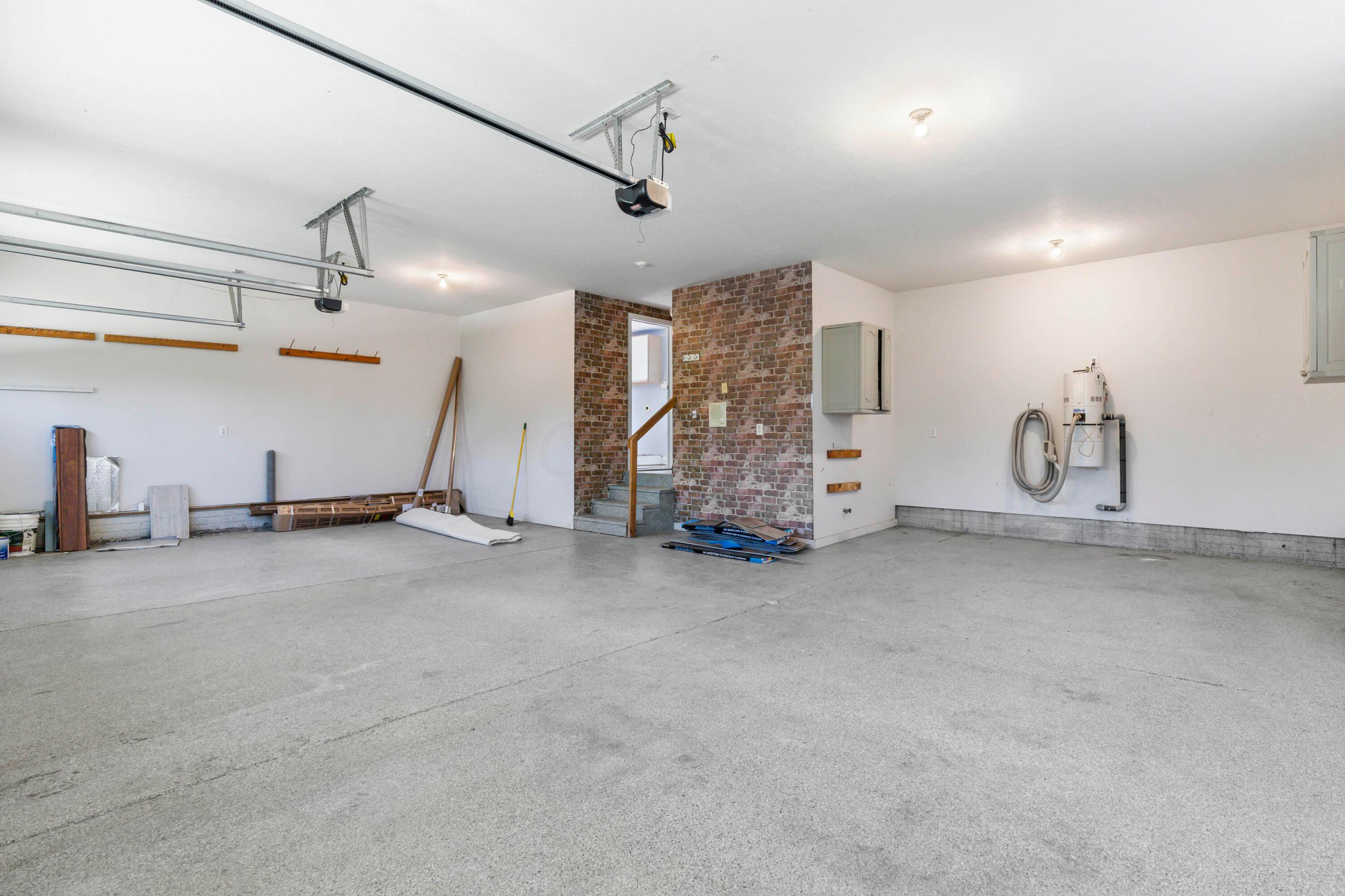 9511 Basil Road Northwest Baltimore, OH 43105 - Photo 65 of 89 3 Car Garage