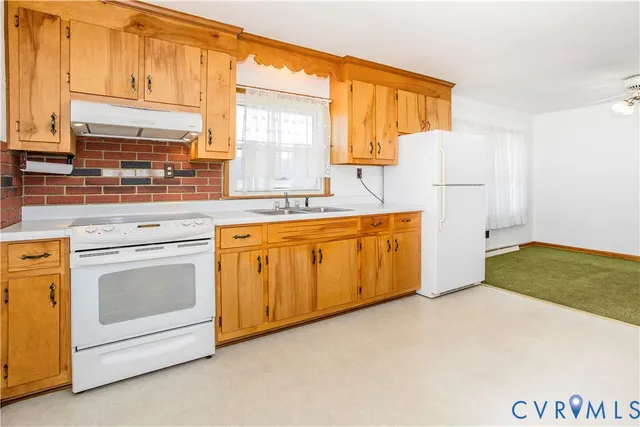 an empty room with closet