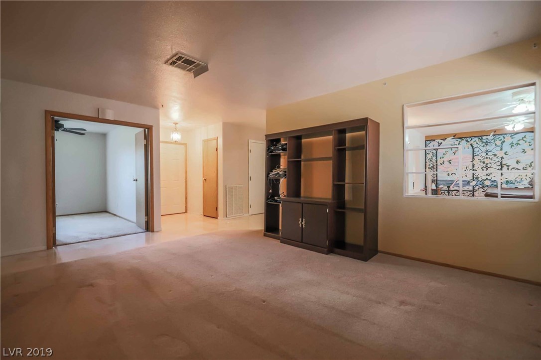 472 Crestway Road Henderson, NV 89015 - Photo 8 of 32 Gallery Image 8