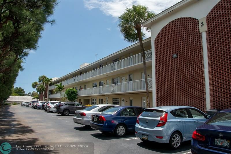 1951 Northeast 39th St Unit 347  
