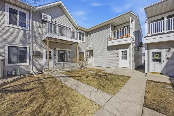 $132,000 | 3317 15th Avenue South, Unit B, Fargo, ND 58103