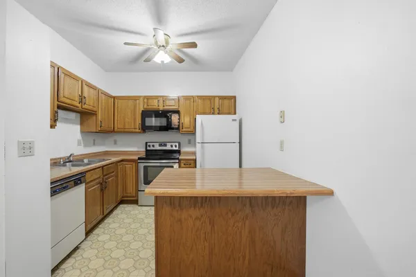 $132,000 | 3317 15th Avenue South, Unit B, Fargo, ND 58103