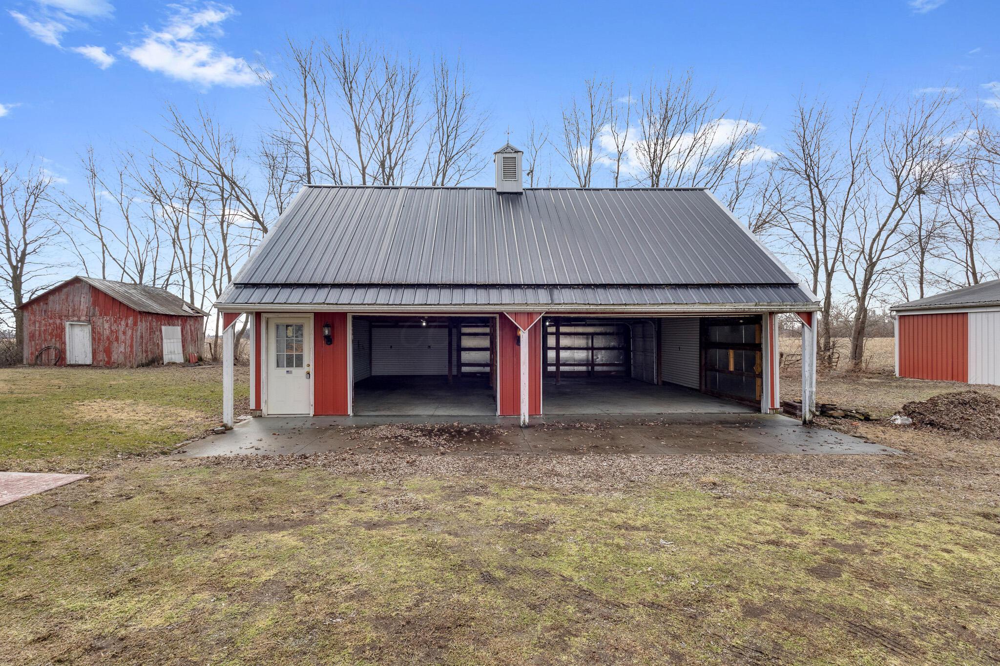 12281 London Road Orient, OH 43146 - Photo 18 of 31 3 Car Garage