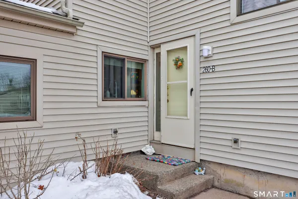 $199,900 | 260 Brittany Farms Road, Unit B, New Britain, CT 06053