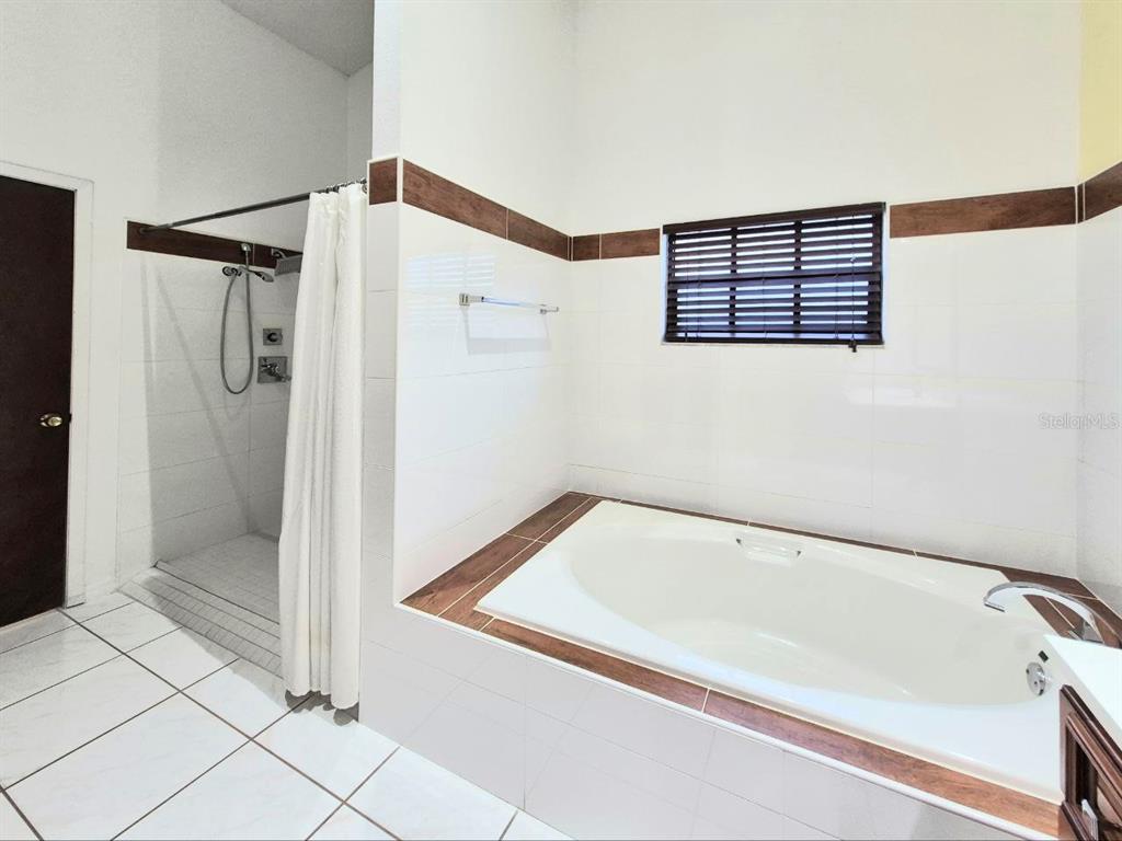 3103 Cocos Road Tampa, FL 33618 - Photo 17 of 77