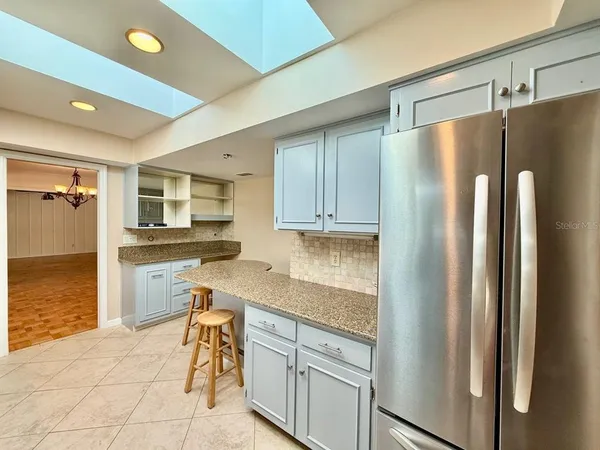 $3,000 | 3103 Cocos Road, Tampa, FL 33618