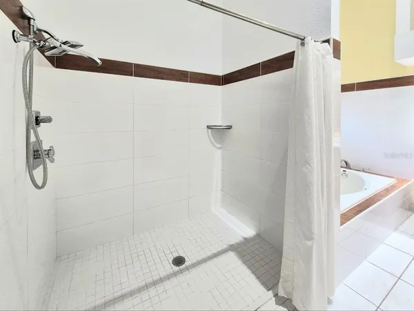 $3,000 | 3103 Cocos Road, Tampa, FL 33618