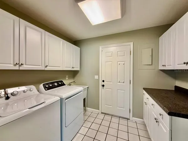 $3,000 | 3103 Cocos Road, Tampa, FL 33618