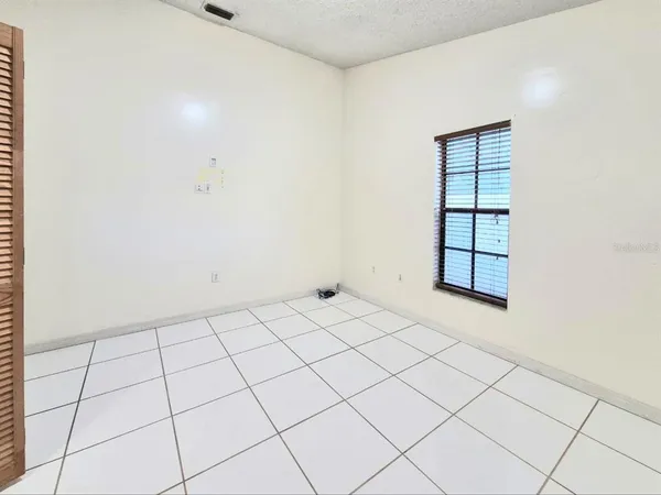 $3,000 | 3103 Cocos Road, Tampa, FL 33618
