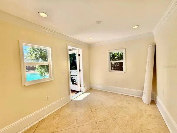 $3,000 | 3103 Cocos Road, Tampa, FL 33618