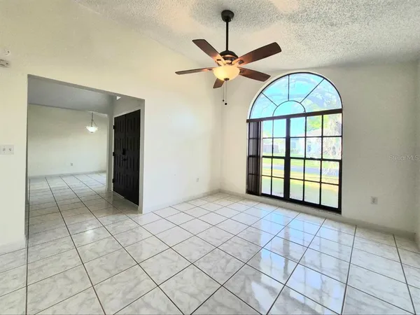 $3,000 | 3103 Cocos Road, Tampa, FL 33618