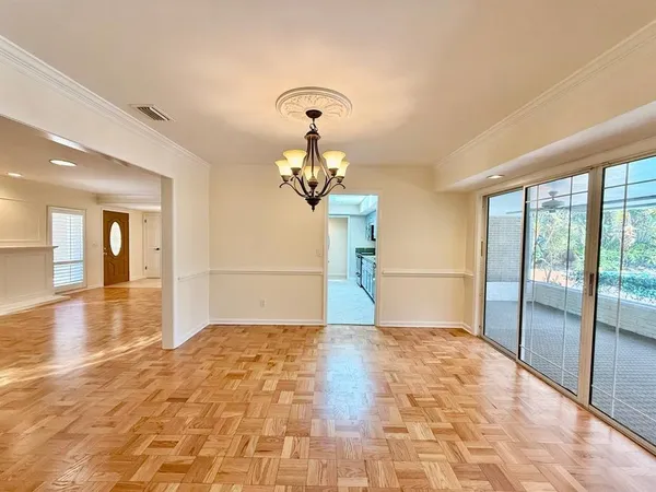 $3,000 | 3103 Cocos Road, Tampa, FL 33618