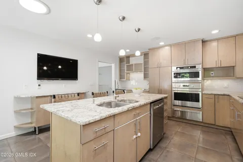 $1,850,000 | 33 Sachem Road, Greenwich, CT 06830