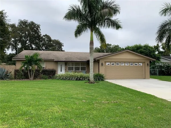 $1,275 | 270 East Lake Avenue, Longwood, FL 32750