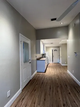 $1,275 | 270 East Lake Avenue, Longwood, FL 32750