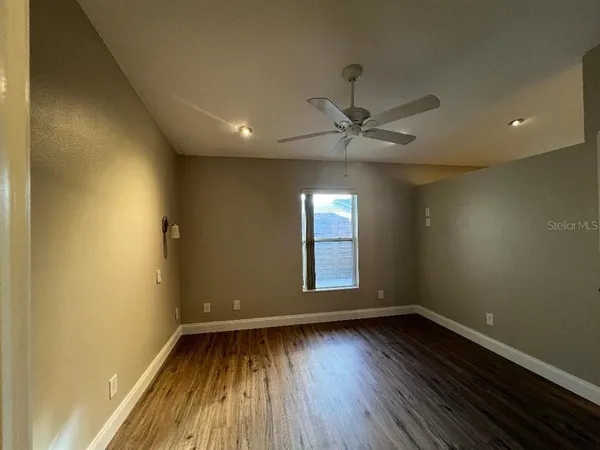 $1,275 | 270 East Lake Avenue, Longwood, FL 32750