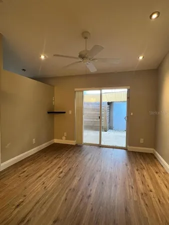 $1,275 | 270 East Lake Avenue, Longwood, FL 32750