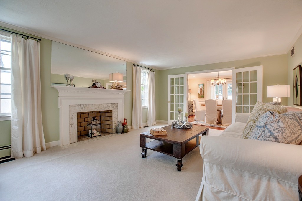 100 Red Gate Lane Reading, MA 01867 - Photo 4 of 29 Gallery Image 4