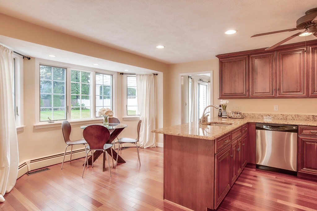 100 Red Gate Lane Reading, MA 01867 - Photo 7 of 29 Gallery Image 7